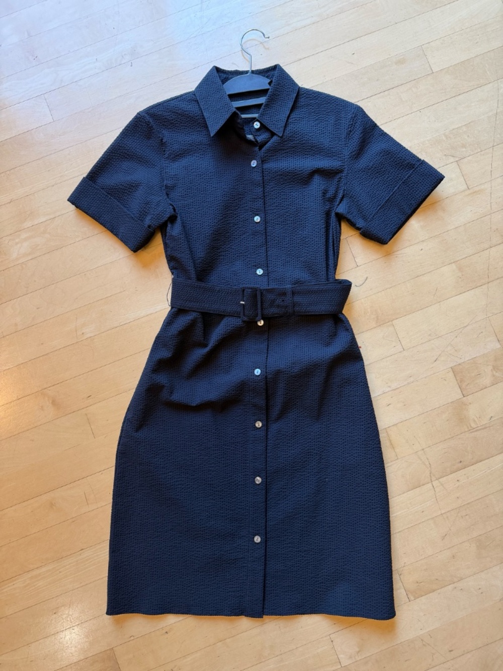 Like NEW THEORY black seersucker shirt dress, P, GD1263 - Picture 2 of 4